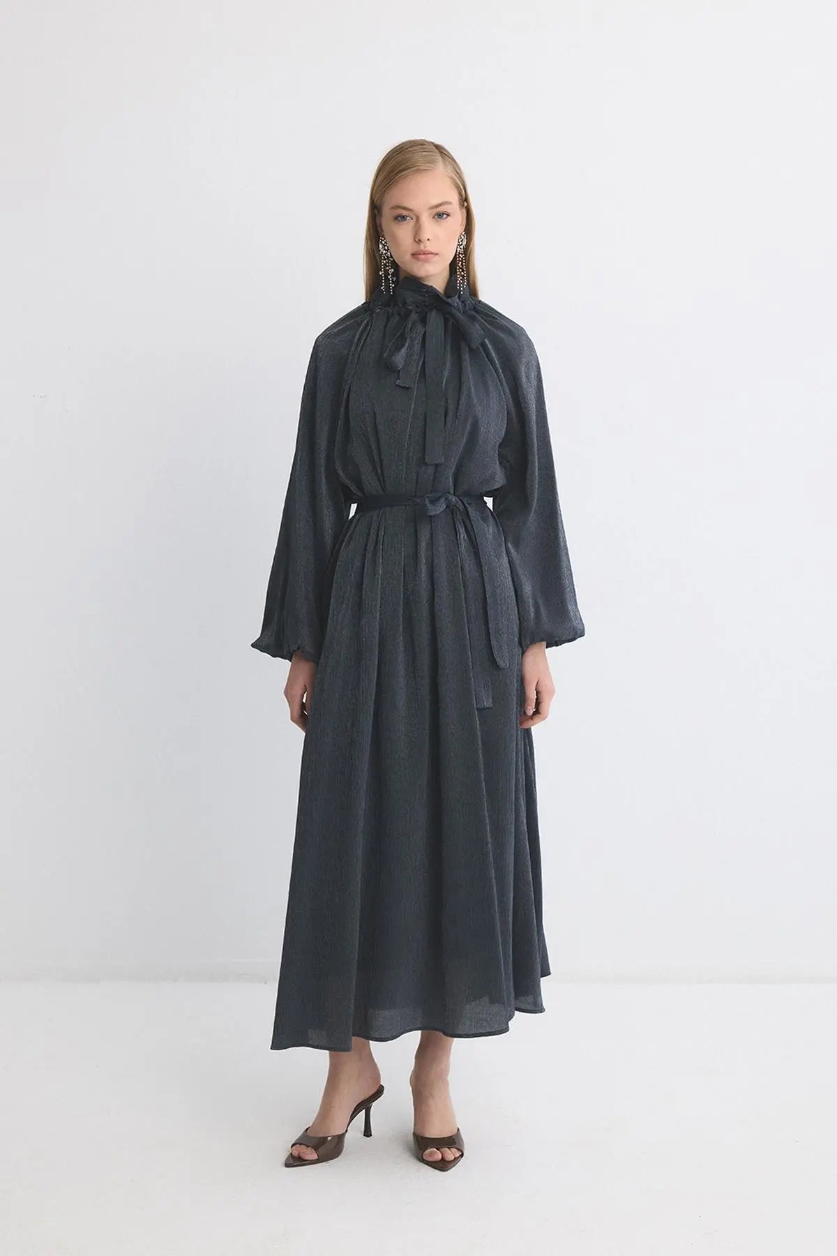 Robe à paillettes ample et modeste
