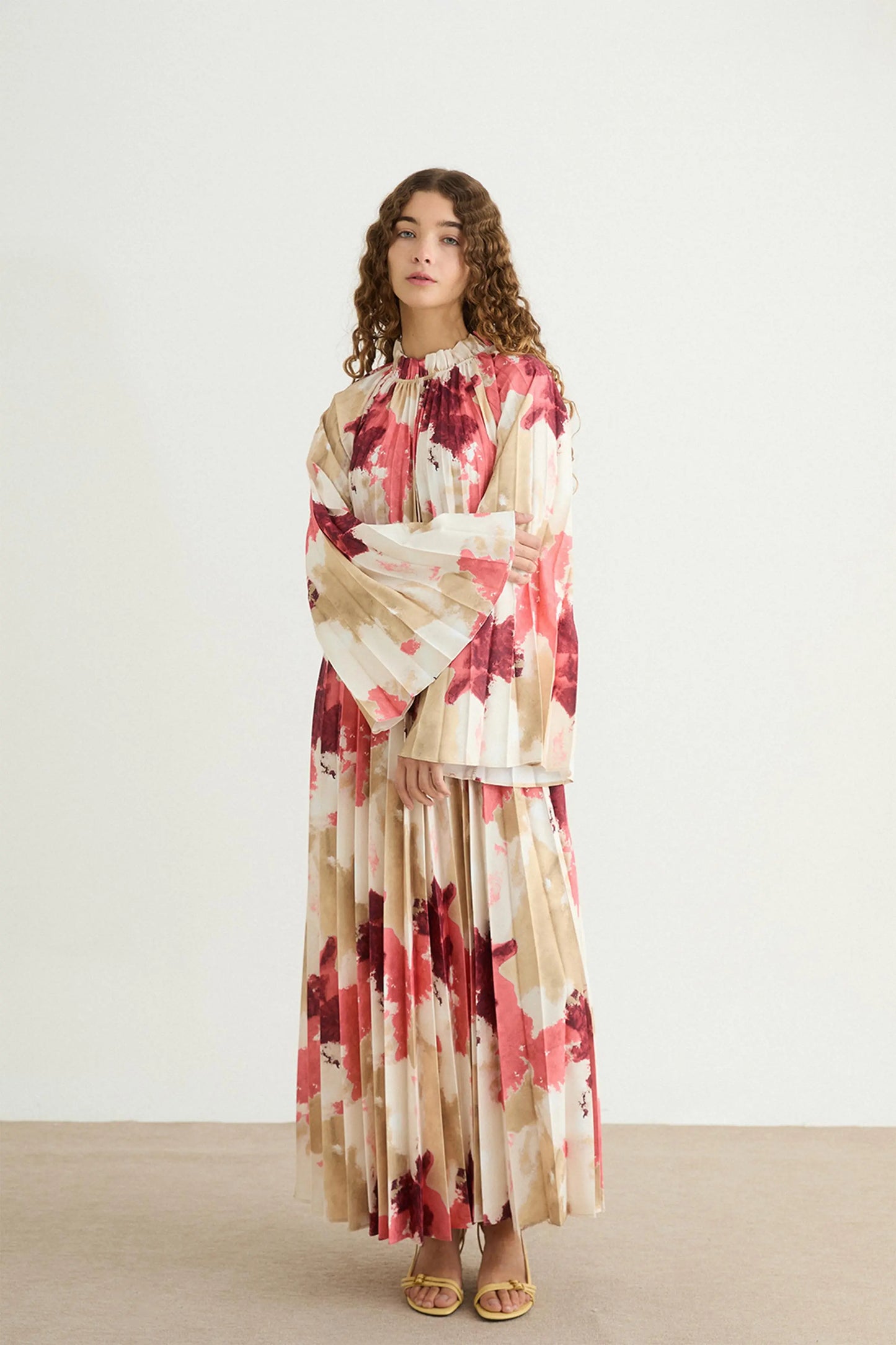 Kleid mit Pilisoley-Muster