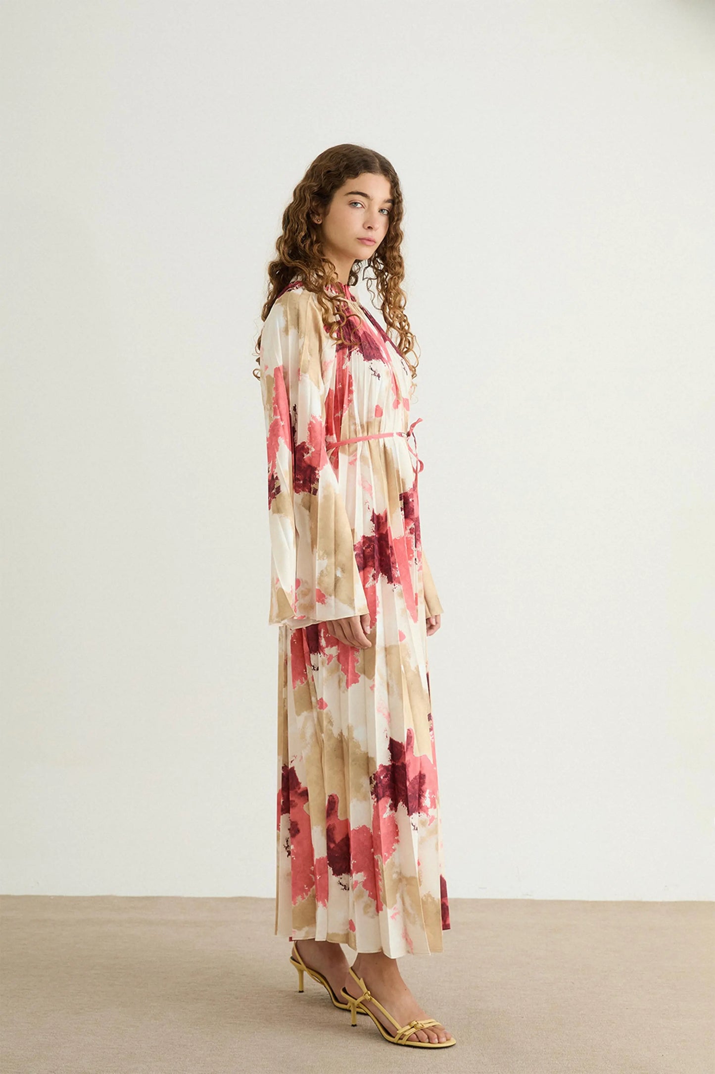 Kleid mit Pilisoley-Muster