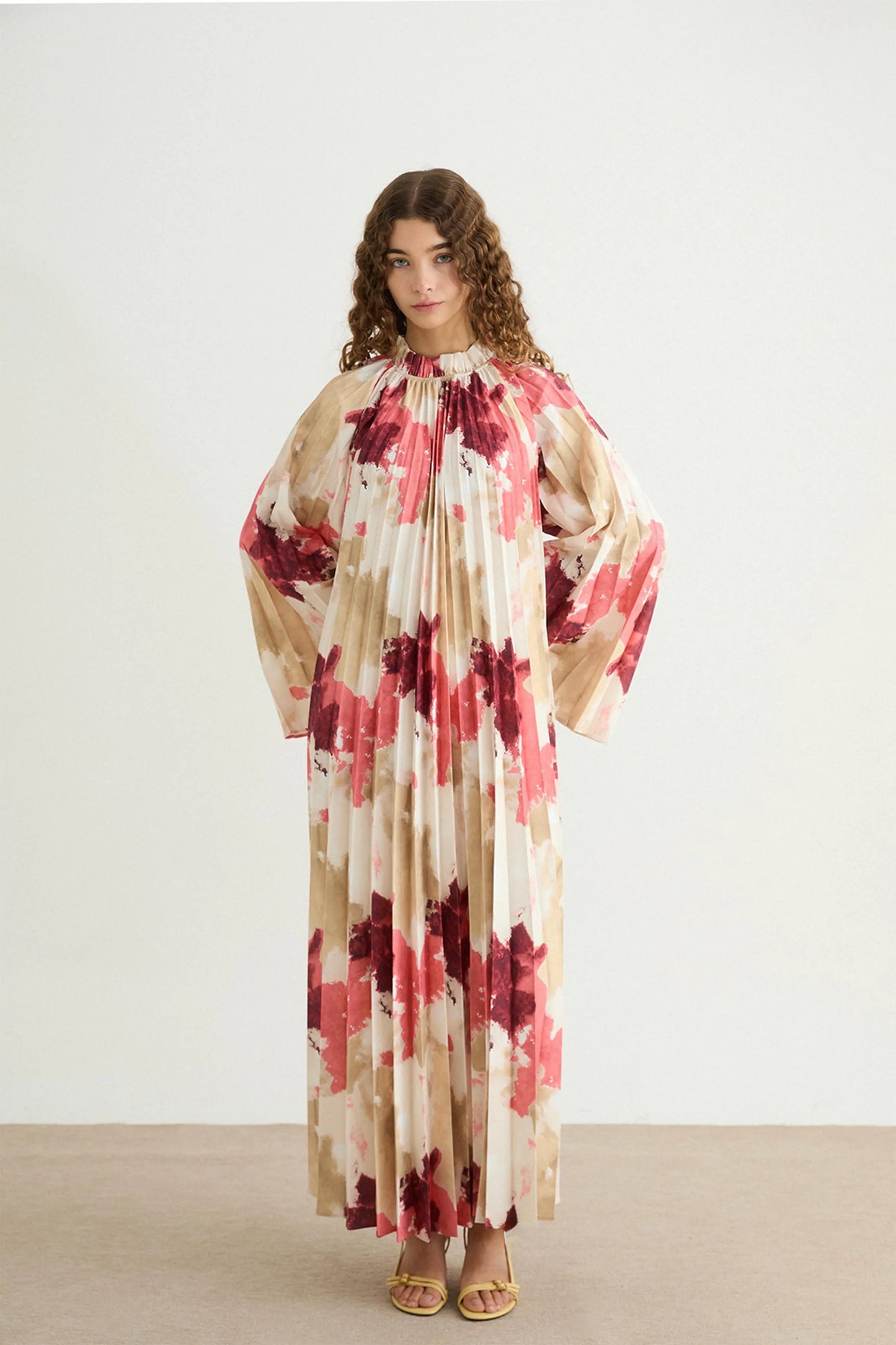 Kleid mit Pilisoley-Muster
