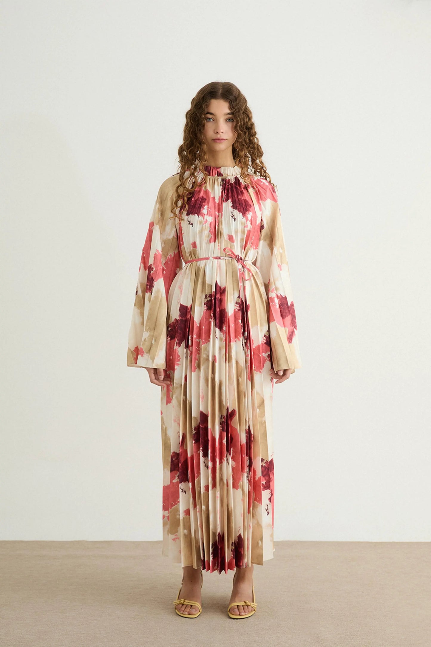Kleid mit Pilisoley-Muster